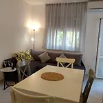 Deluxe Joia With Balcony Near Old Town And Bacvice Apartman *