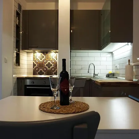 Deluxe Joia With Balcony On The Bacvice, Free Parking, Old Town, Near Ferry Port Apartment