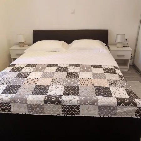 Apartman Deluxe Joia With Balcony Near Old Town And Bacvice