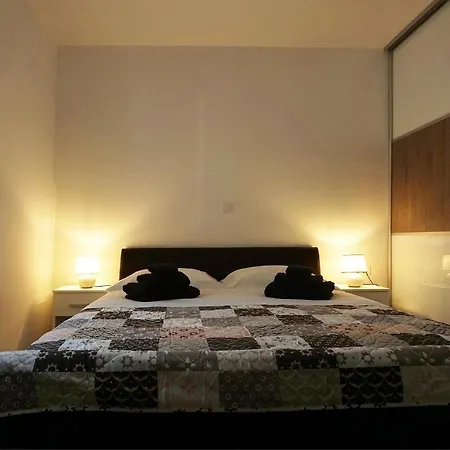 Deluxe Joia With Balcony Near Old Town And Bacvice Apartman Split