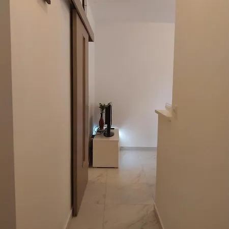 Deluxe Joia With Balcony On The Bacvice, Free Parking, Old Town, Near Ferry Port * Split