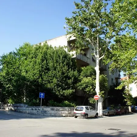 Deluxe Joia With Balcony Near Old Town And Bacvice Apartman Split