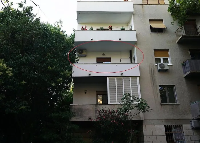 Joia Near Bacvice With Balcony & Parking *